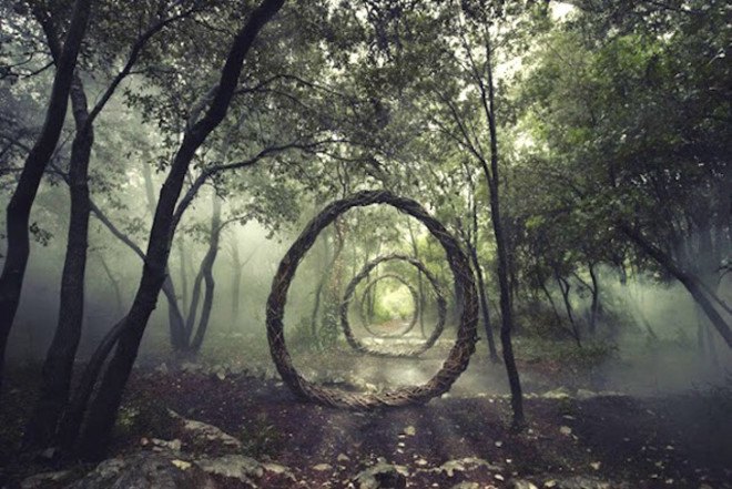 land art, spencer byles, forest sculptures, forest sculptures france, found materials, natural artwork