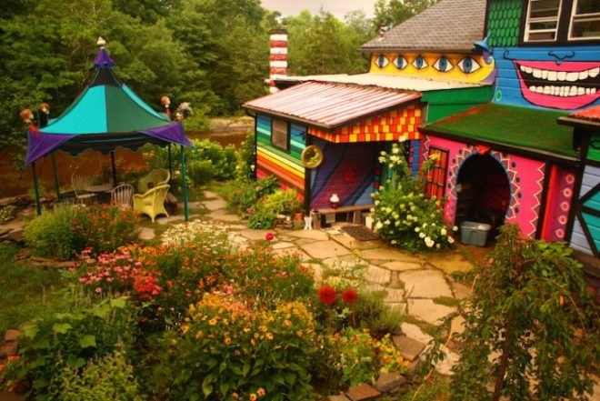 Katwise Calico house, artist Kat O'Sullivan, High Falls, New York, design, home renovation, colorful homes, artists homes, home design, home renovation ny, colorful homes, renovated farmhouses