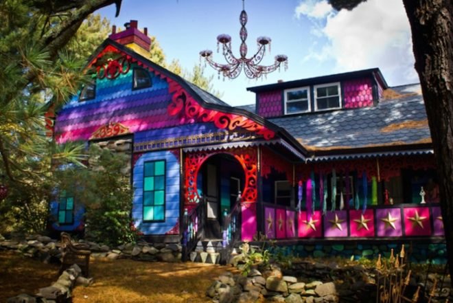 Katwise Calico house, artist Kat O'Sullivan, High Falls, New York, design, home renovation, colorful homes, artists homes, home design, home renovation ny, colorful homes, renovated farmhouses