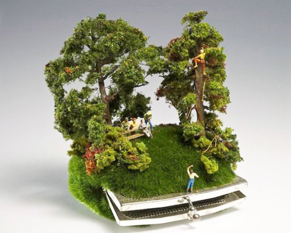 Kendal Murray, tiny worlds, staged scenarios, natural settings, amazing miniature worlds, art