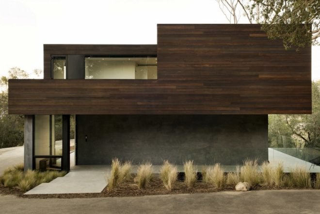 Oak Pass Guesthouse, barn, converted barn, Walker Workshop, fire-resistant timber, timber planks, concert hall, polished concrete, floor to ceiling windows, floor to ceiling glass, natural light, contemporary home, guesthouse, beverley hills, los angeles,