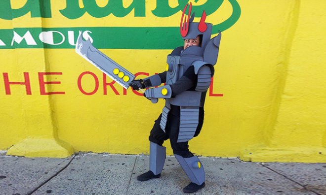 Samurai mecha suit Halloween costume, diy robot halloween costume, samurai robot costume, Green Halloween Costume Contest, green Halloween, costume contest, diy costume, make your own costume, inhabitat halloween costume contest, inhabitat green halloween contest diy, diy Halloween costume, sustainable design, green design, vanmoof, vanmoof b6, bike, bicycle, win a bike