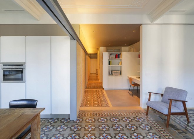 Nook Architects, Barcelona, renovation, green renovation, apartment renovation, flexible space, wooden walls, modular spaces, mosaic tiles, mosaic floors, adaptation, interior design, traditional floors