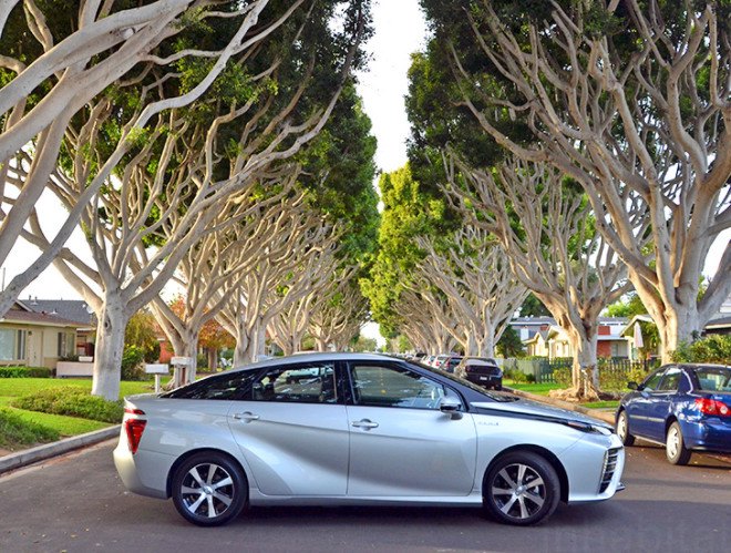 Mirai, fuel cell vehicle, Toyota, Toyota Mirai, Toyota fuel cell vehicle, hydrogen vehicle, hydrogen car, hydrogen fuel cell, toyota hydrogen fuel cell vehicle, sustainable transportation, green transportation, green car, eco vehicle, 2015 Toyota Mirai, hydrogen fuel station, poo power, Fountain Valley Renewable Hydrogen Station, biogas hydrogen, waste to energy, hydrogen gas from sewage