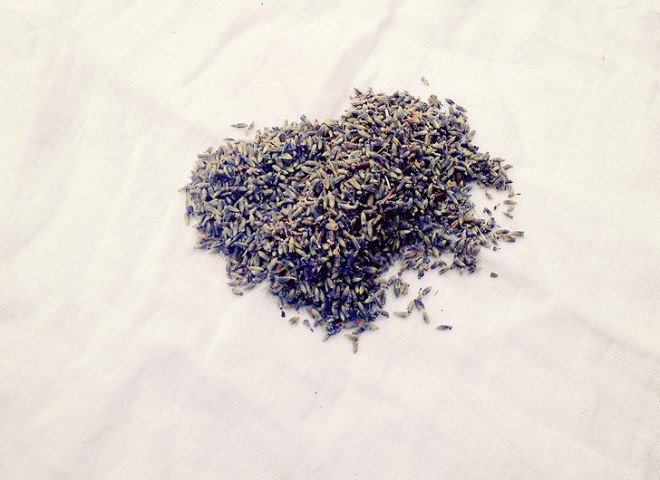 herbal tea, DIY tea, Ginger Turmeric Tea, Lavender tea, Lemon Tea, Nettle Cinnamon Herbal Tea, Rose and Black Tea, stomach soother tea, DIY gifts