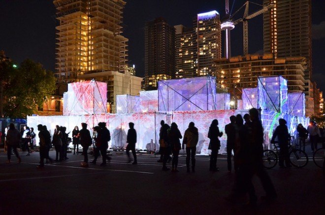Nuit Blanche, Toronto, Scotiabank, AMAZE, multi sensory, temporary maze, labyrinth, maze, Marcos Zotes, UNSTABLE, light show, shadows, lights, modular system, prefab, scaffolding, fabric, urban space, downtown Toronto
