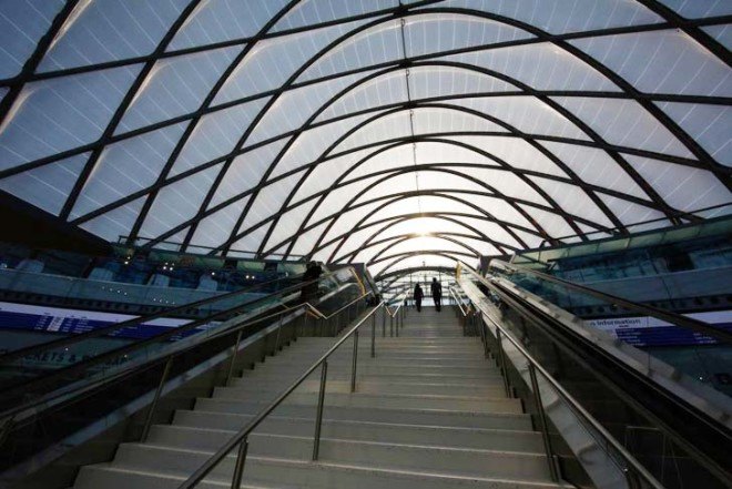 HOK Architects, ARTIC transit hub, transit hub, transportation hub, high-speed rail, California high-speed rail, California rail, green infrastructure, Anaheim transportation, Southern California, ETFE, natural ventilation, reduced solar heat gain, vaulted structure