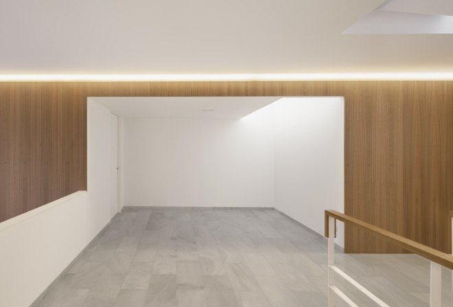 Alventosa Morell Arquitectes, Alventosa Morrell, Barcelona, narrow lot, skinny house, narrow house, maximize natural light, natural light, noise buffer, day-lit home,