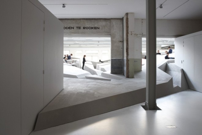 The End of Sitting, RAAAF, Barbara Visser, sitting is the new smoking, standing desk, workspace, flexible workspace, public health, workplace health, Amsterdam, office space, office layout