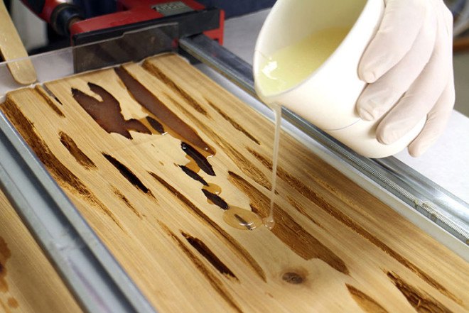 Instructables, Mike Warren, glow-in-the-dark table, DIY table, how-to, rugged wood table, photo luminescent powder, resin mix