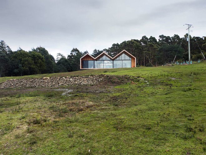 gabled roof, Lookout House, Room 11, Tasmania, Australia, Tasman Island, Port Arthur, gabled rooftop, barnyard typology, farmhouse typology, courtyard, farmhouse, barn door, timber, cedar, metal roof, solar heat gain,