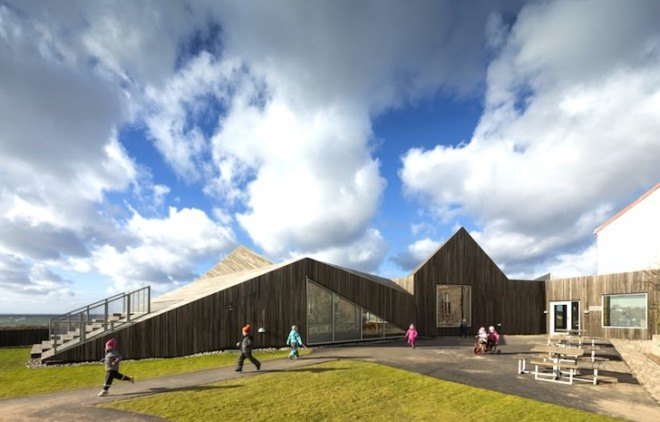 Øresund, Dorte Mandrup Arkitekter, zigzag roofline, Sweden, dune landscape, Råå, Råå Day Care Center, Day Care Center, seaside, timber building, timber clad building, gable roof, kindergarten,