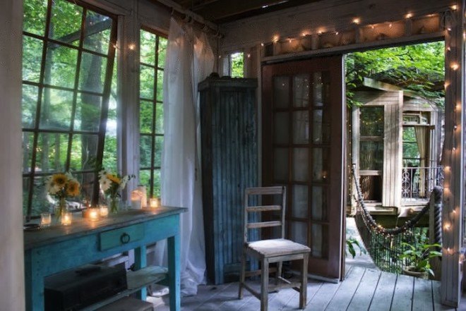Peter Bahouth, Airbnb, Airbnb rental, Secluded Intown Treehouse, treehouse, Atlanta, airbnb treehouse, magical treehouse, reclaimed materials, salvaged materials, antiques, short leaf pine