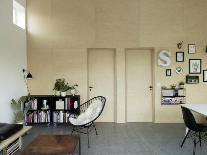 Sorte Hus, Sigurd Larsen, Copenhagen, saddle roof, prefab architecture, prefab home, affordable housing, self-heating floor, concrete, birch plywood, prefab plywood walls, double-glazed windows,
