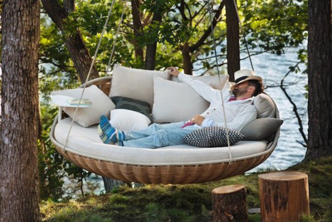 Dedon furniture, Daniel Pouzet, hanging furniture, hanging lounger, woven furniture, green furniture, Nestrest, suspended furniture, cocoon furniture