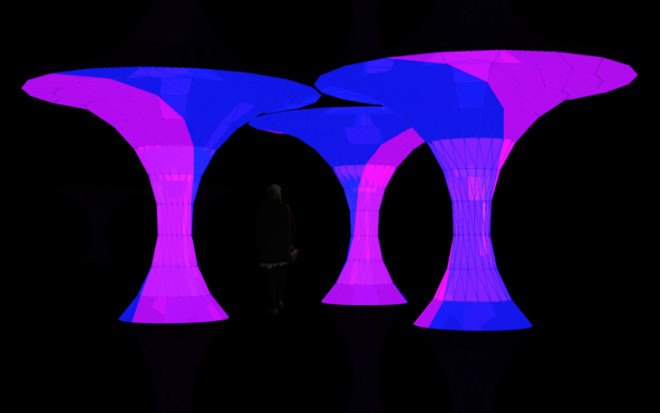 Eleonora Nicoletti, photoluminescent, photoluminescent architecture, glowing buildings, glowing architecture, glow-in-the-dark architecture, glow-in-the-dark buildings, theatre sets, theater, theater sets, glow-in-the-dark, glow in the dark