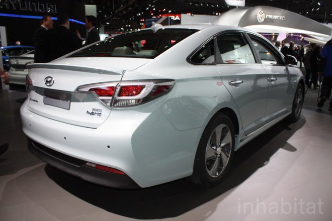 Hyundai, Hyundai Sonata, Hyundai Sonata plug-in hybrid, Hyundai Sonata Hybrid, plug-in hybrid, 2015 detroit auto show, detroit auto show, hybrid, green car, green transportation