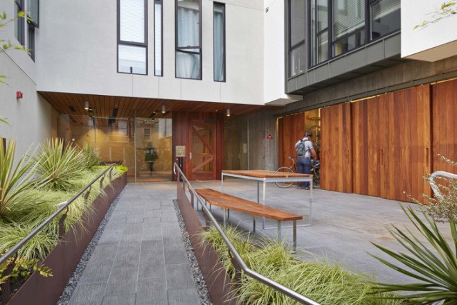 David Baker Architects, floor-to-ceiling windows, 300 Ivy Street block, residential block, mixed-use block, San Francisco, natural lighting, rooftop garden, green neighborhood, green architecture