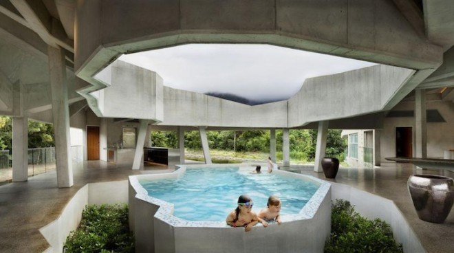 Alkira House, Charles Wright, australian home, stamp house, green architecture, sustainable architecture, green building, sustainable building, 2014 House of the Year, solar-powered house, self-sufficient house