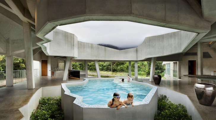 Alkira House, Charles Wright, australian home, stamp house, green architecture, sustainable architecture, green building, sustainable building, 2014 House of the Year, solar-powered house, self-sufficient house