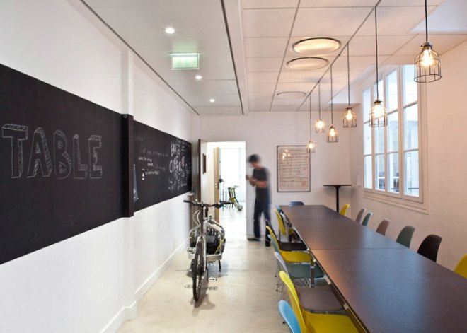 Estelle Vincent, Ekimetrics, Paris office building, Paris, green renovation, office renovation, wooden structure, wooden installation, marketing agency, meeting space, office