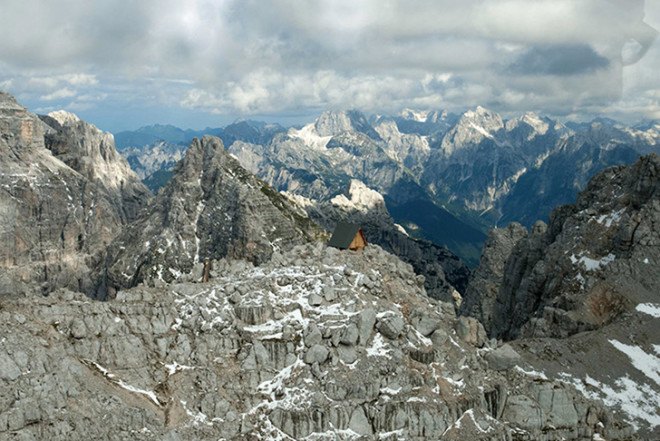 Luca Vuerich, Camping Luca Vuerich, prefab mountain refuge, dead mountain guide, isolated refuge, Foronon Buinz Mountain, Italian Alps