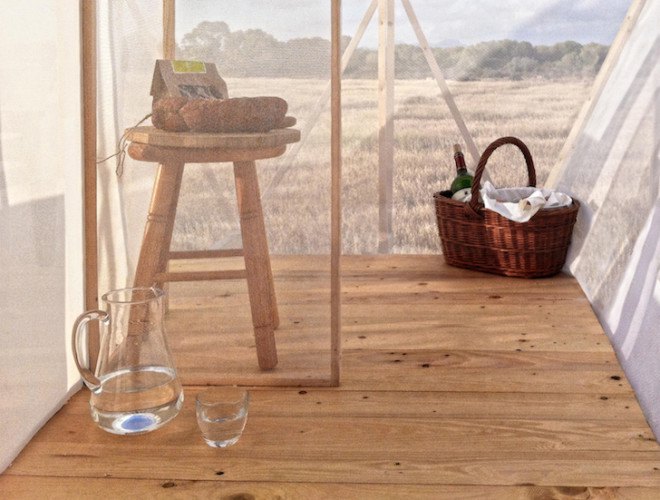Gartnerfuglen, Grooming Retreat, horse grooming, Marian de Delás, horses, spain, timber structure, elevated structure, horse station, mosquito net, white netting, natural light, barley field, timber platform, Mallorca