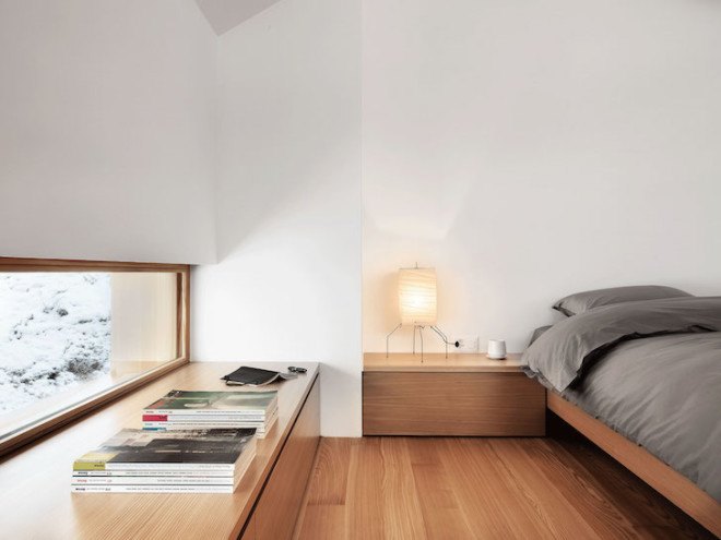 Vallée de Joux, Ralph Germann, Minergie, Lake Joux, Switzerland, Swiss countryside, Swiss winters, larch, metal, anthracite metal, anthracite, minimalist home, environmentally friendly materials, modern home, lakeside views