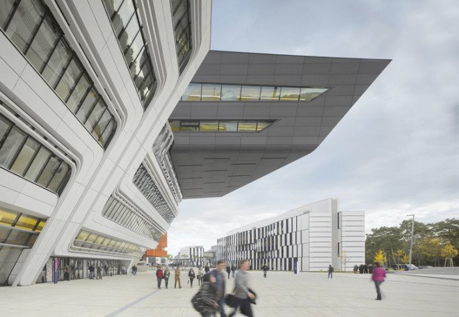 Zaha Hadid, Vienna architecture, building safety, starchitects, Zaha Hadid architecture, concrete facade, facade design, social responsibility, facade safety