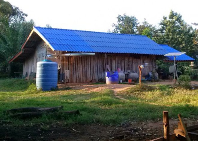 Thailand, Pa Deng, Pa Deng model, solar power, solar panels, biogas, biogas cooking, natural gas, methane, methane biogas, Thailand, Thai, Thai village, villagers, rural village, remote village, remote Thai village, solar panels, solar power, solar powered water pump