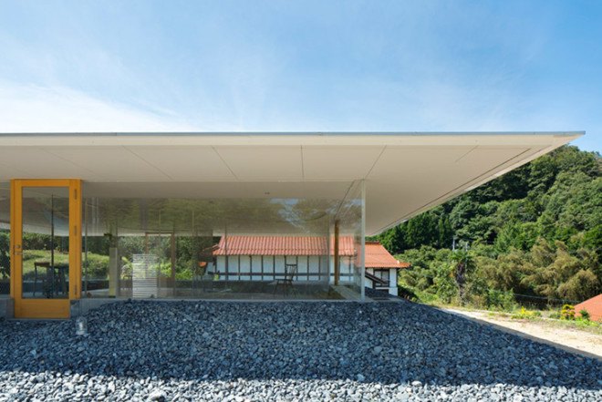 Suppose Design Office, transparent home, Hiroshima Hut, Hiroshima, Japanese arhcitecture, sunken rooms, see-through house, see-through walls