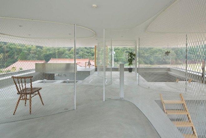 Suppose Design Office, transparent home, Hiroshima Hut, Hiroshima, Japanese arhcitecture, sunken rooms, see-through house, see-through walls