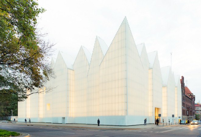 Barozzi Veiga, Philharmonic Hall, concert Hall, Poland, Szczecin, organ, crystalline architecture, gold leaf, triangular panels, Fibonacci sequence, minimalist design, symphony hall,