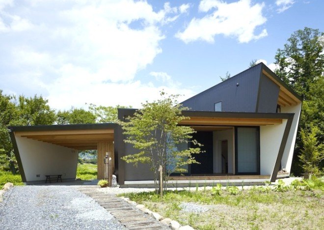 Yatsugatake Villa, Yatsugatake mountain, japan, japanese architecture, MDS, south facing rooms, south facing light, passive design, passive house techniques, organic home, rounded doorways, fan-shaped, countryside house, vegetable garden