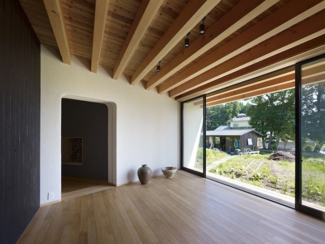 Yatsugatake Villa, Yatsugatake mountain, japan, japanese architecture, MDS, south facing rooms, south facing light, passive design, passive house techniques, organic home, rounded doorways, fan-shaped, countryside house, vegetable garden