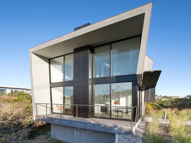 Hamptons house, country house, waterfront, NY waterfront, flood-resistant house, floods, water-resistant house, Bates Masi Architects, New York architecture, glass walls, FEMA, green architecture, daylit architecture