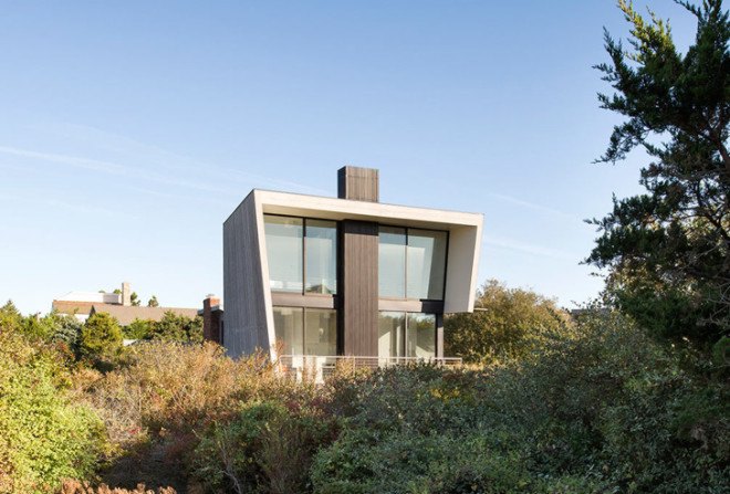 Hamptons house, country house, waterfront, NY waterfront, flood-resistant house, floods, water-resistant house, Bates Masi Architects, New York architecture, glass walls, FEMA, green architecture, daylit architecture