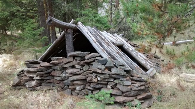 green design, eco design, sustainable design , Dan Price, hobbit home, tiny homes, submerged home, off the grid living, underground home, offgrid underground house, tiny hobbit house, hillside house, earth house, Dan Price, hobbit home, tiny homes, submerged home, off the grid living