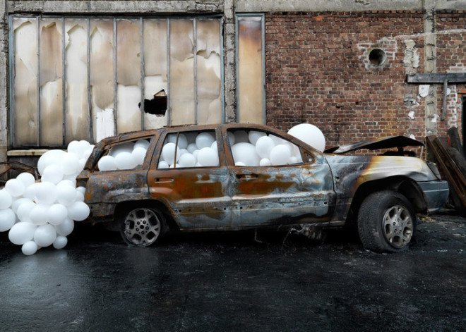French art installation, Paris-based photographer, Charles Petillon, Invasions, white balloons as art, art using balloons, balloons in nature, photographs of balloons, photos of balloons, art installation balloons, art series balloons, art series abandoned spaces