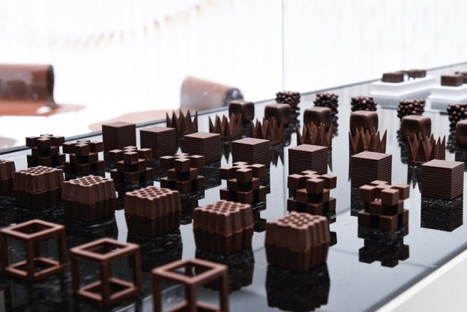 Nendo, sweet spot, Chocolatexture Lounge, Maison&Objet, Paris, chocolate-themed space, visitors lounge, brown furniture, sticks casacade installation