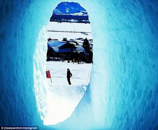 Snow tunnel, snow tunnels, digging snow tunnels, 2015 snowfall, tunnels