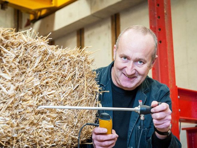 modcell, university of bath, straw houses, straw-bale, sustainable building, bristol, uk, energy efficiency, insulation, Peter Walker, straw bale