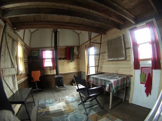 Central College, tiny home, tiny house, Ethan Van Kooten, Amy Andrews, Iowa, Pella, reclaimed materials, recycled materials, small house, tiny dwelling, plywood,