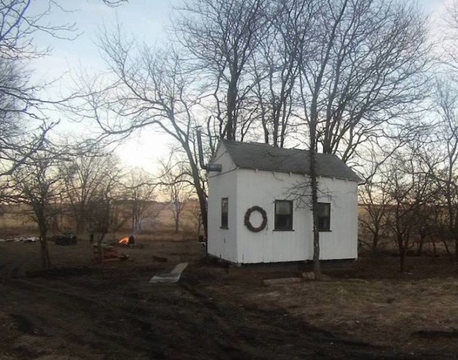 Central College, tiny home, tiny house, Ethan Van Kooten, Amy Andrews, Iowa, Pella, reclaimed materials, recycled materials, small house, tiny dwelling, plywood,