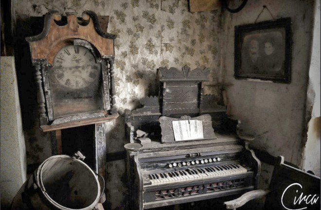 Wales, Cloud House, Dan Circa, photographer Dan Circa, abandoned farmhouse, photos of abandoned house, photography