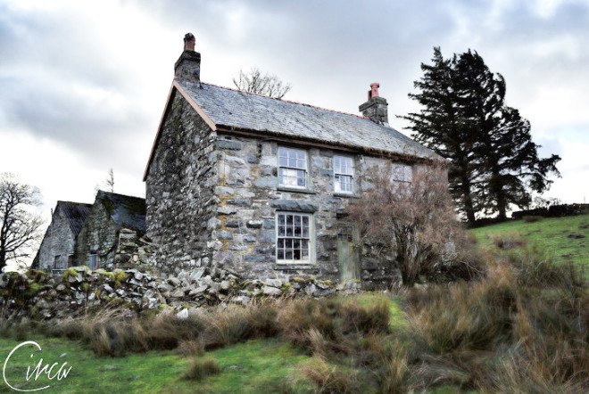 Wales, Cloud House, Dan Circa, photographer Dan Circa, abandoned farmhouse, photos of abandoned house, photography