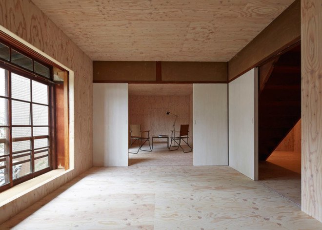 naad, Yoichiro Hayashi, Shogo Sakurai, ephemeral house, japanese architecture, plywood home, plywood lined house, home with unfinished interior, untreated plywood walls, rough looking temporary homes, transient home japan, home lined with plywood