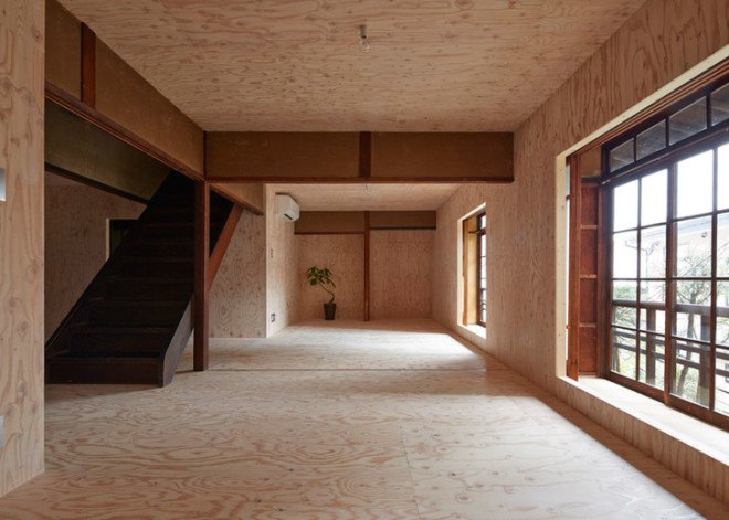 naad, Yoichiro Hayashi, Shogo Sakurai, ephemeral house, japanese architecture, plywood home, plywood lined house, home with unfinished interior, untreated plywood walls, rough looking temporary homes, transient home japan, home lined with plywood