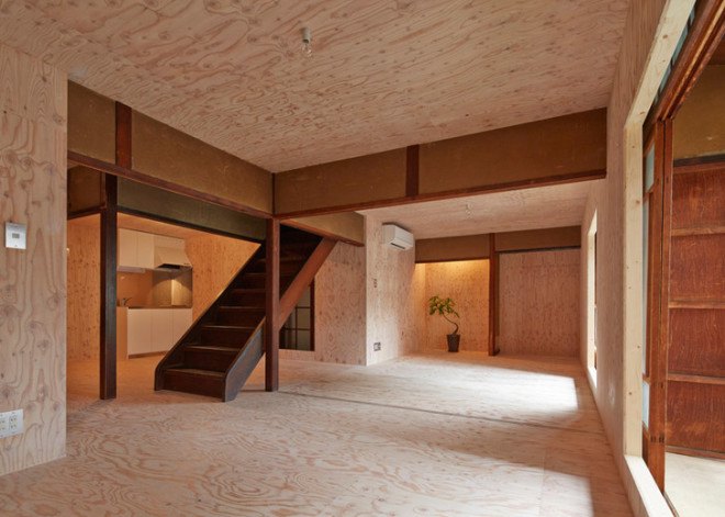 naad, Yoichiro Hayashi, Shogo Sakurai, ephemeral house, japanese architecture, plywood home, plywood lined house, home with unfinished interior, untreated plywood walls, rough looking temporary homes, transient home japan, home lined with plywood