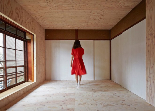 naad, Yoichiro Hayashi, Shogo Sakurai, ephemeral house, japanese architecture, plywood home, plywood lined house, home with unfinished interior, untreated plywood walls, rough looking temporary homes, transient home japan, home lined with plywood